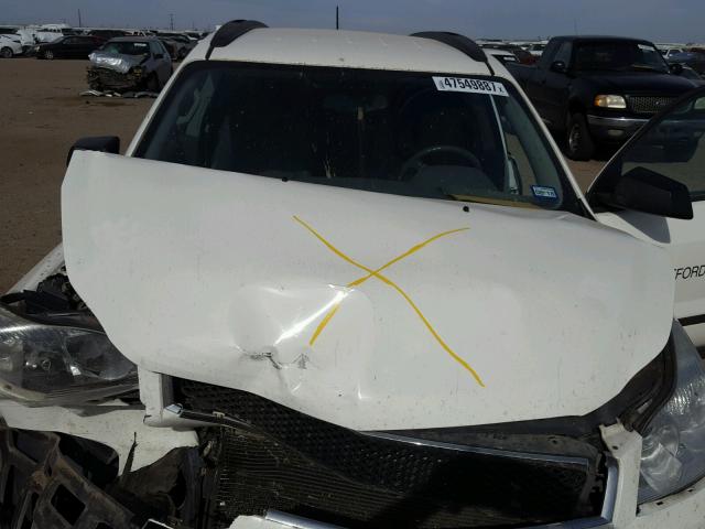 1GNKRFED8CJ316068 - 2012 CHEVROLET TRAVERSE L WHITE photo 7