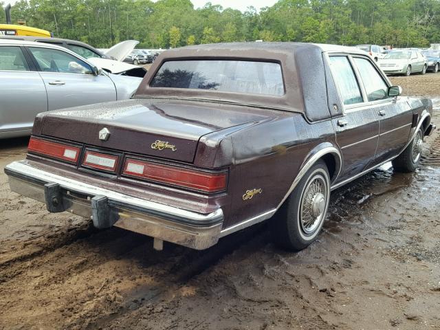 1C3XM66P8KW326899 - 1989 CHRYSLER FIFTH AVEN WHITE photo 4