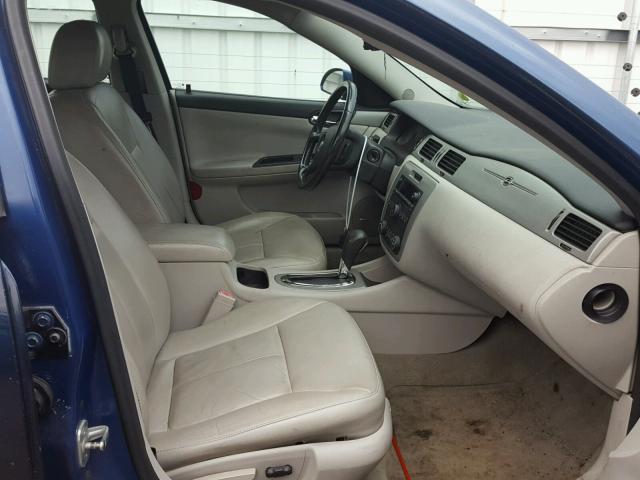 2G1WU581469374949 - 2006 CHEVROLET IMPALA LTZ BLUE photo 5