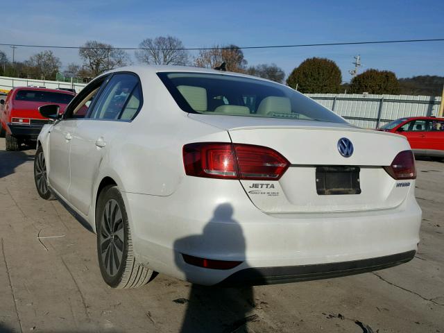 3VW637AJ9DM254453 - 2013 VOLKSWAGEN JETTA HYBR WHITE photo 3