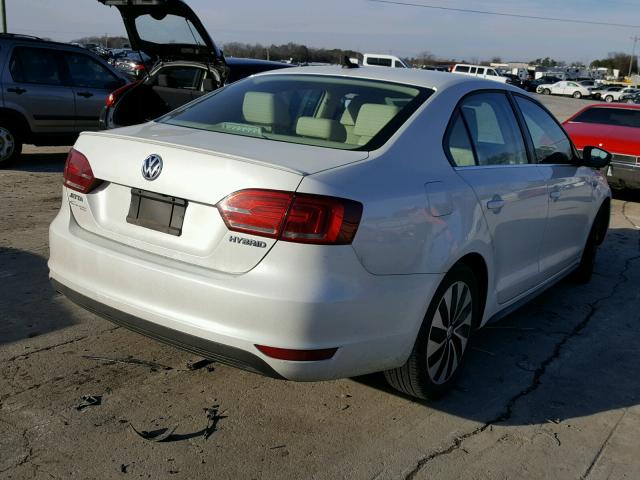 3VW637AJ9DM254453 - 2013 VOLKSWAGEN JETTA HYBR WHITE photo 4