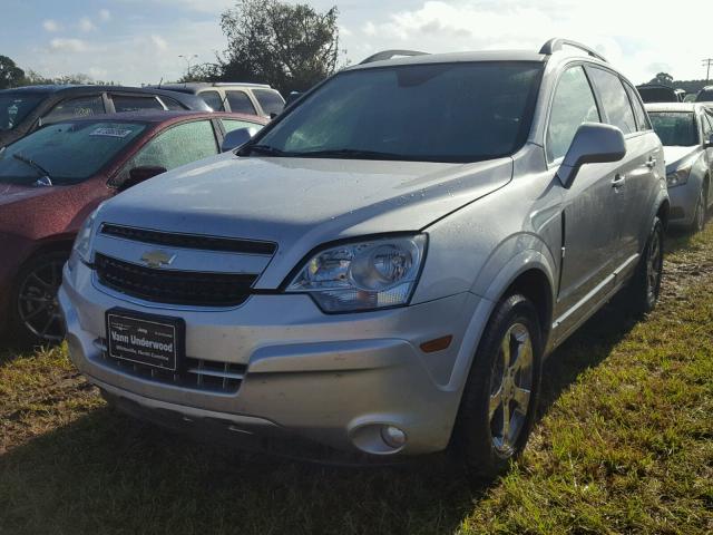 3GNAL3E52CS547583 - 2012 CHEVROLET CAPTIVA SP SILVER photo 2