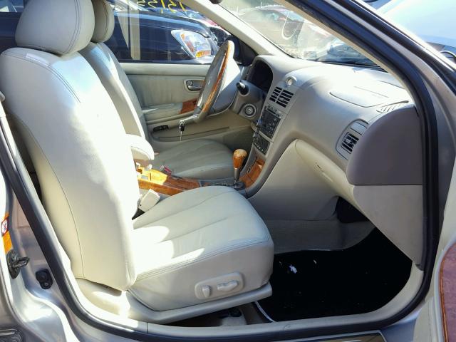 JNKDA31A04T206929 - 2004 INFINITI I35 SILVER photo 5