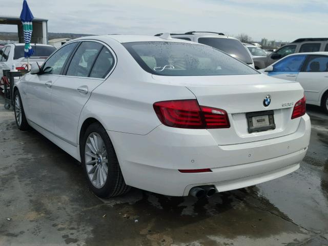 WBAXG5C50CDY29353 - 2012 BMW 528 I WHITE photo 3