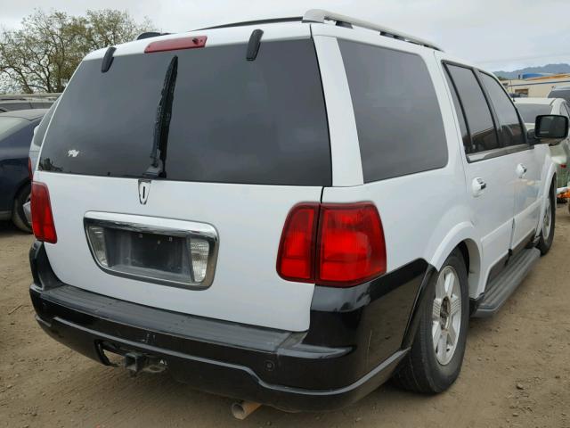5LMFU28RX4LJ15473 - 2004 LINCOLN NAVIGATOR WHITE photo 4