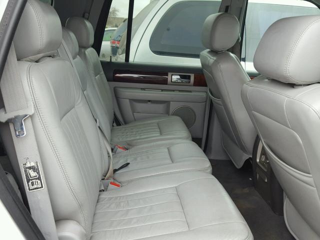5LMFU28RX4LJ15473 - 2004 LINCOLN NAVIGATOR WHITE photo 6