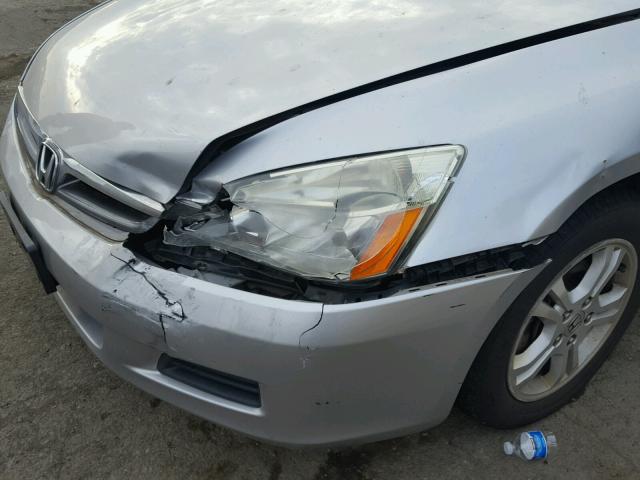 1HGCM56317A215957 - 2007 HONDA ACCORD SE SILVER photo 9