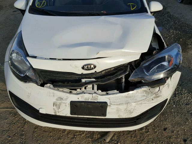 KNADM4A34D6192951 - 2013 KIA RIO LX WHITE photo 7