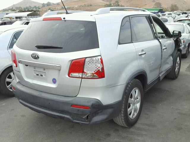 5XYKT3A65CG288858 - 2012 KIA SORENTO BA SILVER photo 4