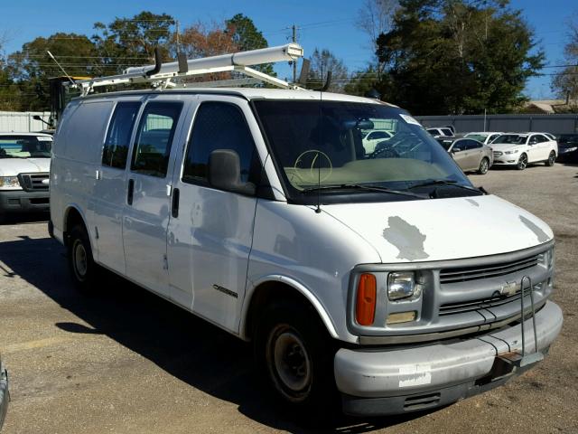 1GCFG25W021103317 - 2002 CHEVROLET EXPRESS G2 WHITE photo 1