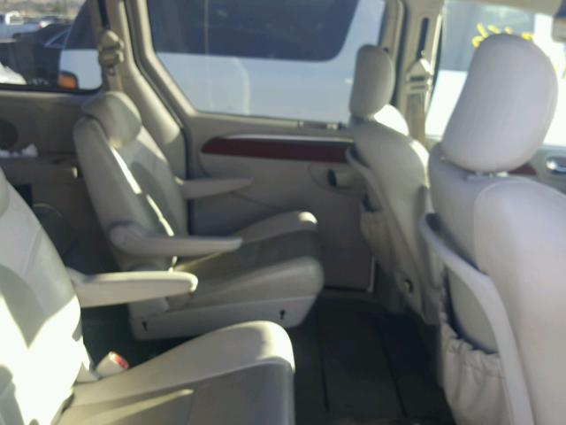 2A8GP64L66R866777 - 2006 CHRYSLER TOWN & COU WHITE photo 6