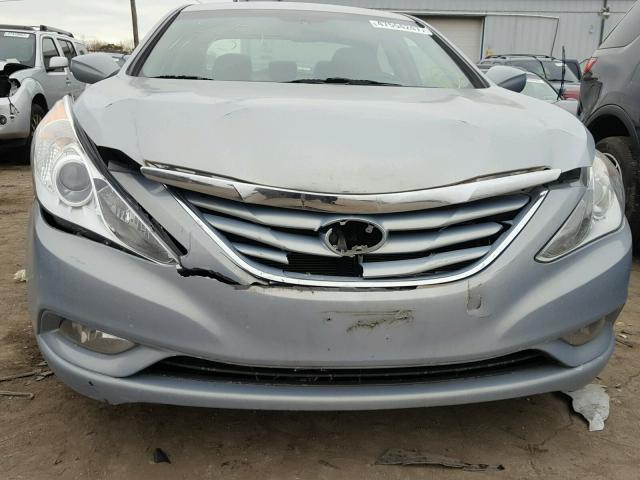 5NPEB4AC4DH571841 - 2013 HYUNDAI SONATA GLS BLUE photo 9