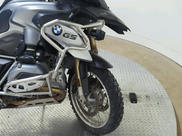 WB10A1100EZ185586 - 2014 BMW R1200 GS GRAY photo 17