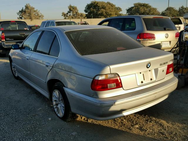 WBADT63412CH85866 - 2002 BMW 530 I AUTO SILVER photo 3