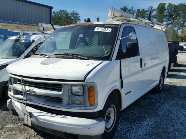 1GCFG25W5Y1133325 - 2000 CHEVROLET EXPRESS G2 WHITE photo 2