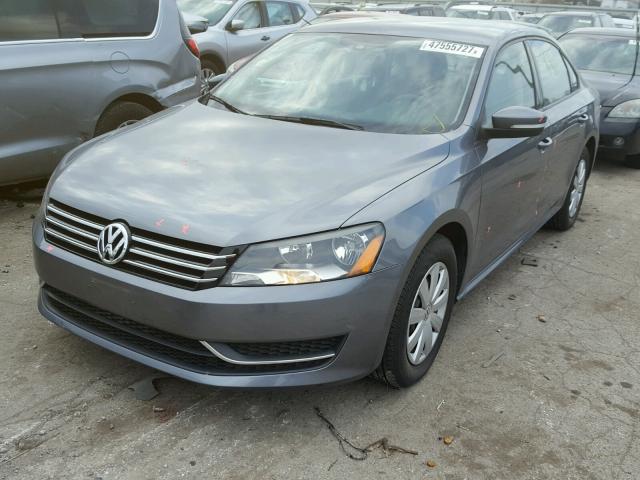 1VWAP7A33DC001081 - 2013 VOLKSWAGEN PASSAT S GRAY photo 2