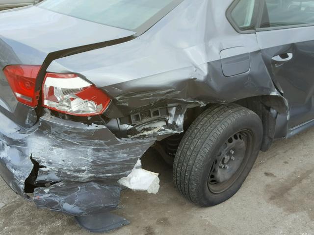 1VWAP7A33DC001081 - 2013 VOLKSWAGEN PASSAT S رمادي صورة 9