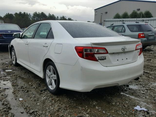 4T1BF1FK9EU457357 - 2014 TOYOTA CAMRY L WHITE photo 3