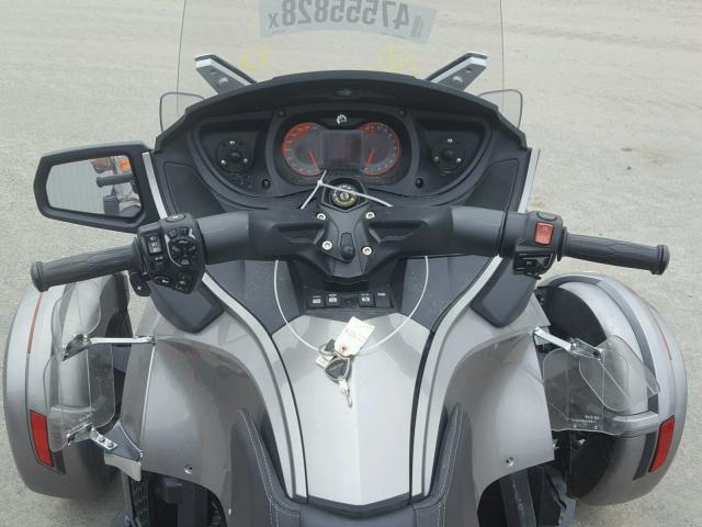 2BXNBBC1XDV001191 - 2013 CAN-AM SPYDER ROA SILVER photo 5