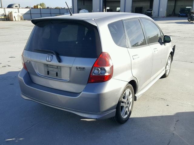 JHMGD38698S053095 - 2008 HONDA FIT SPORT GRAY photo 4