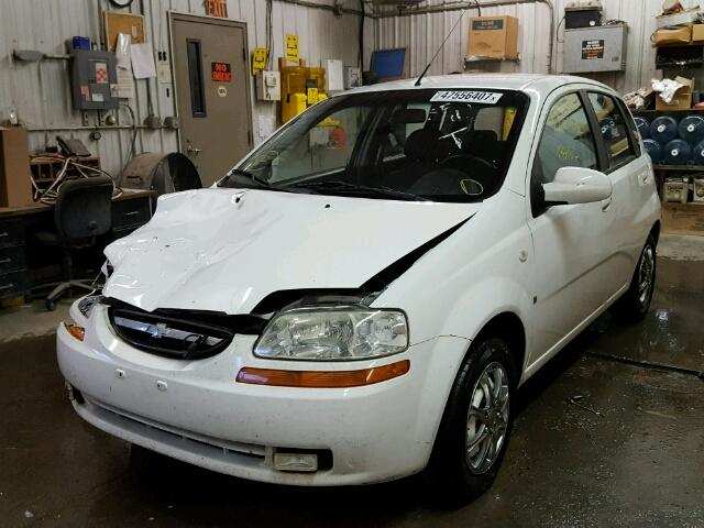 KL1TD66678B248169 - 2008 CHEVROLET AVEO BASE WHITE photo 2