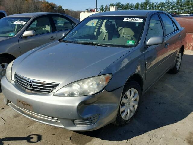 4T1BE30KX5U534468 - 2005 TOYOTA CAMRY LE 灰色 照片 2
