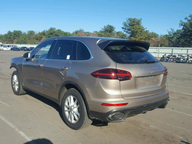 WP1AA2A2XGLA08076 - 2016 PORSCHE CAYENNE GOLD photo 3