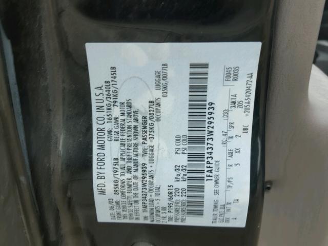 1FAFP34373W295939 - 2003 FORD FOCUS SE C BLACK photo 10