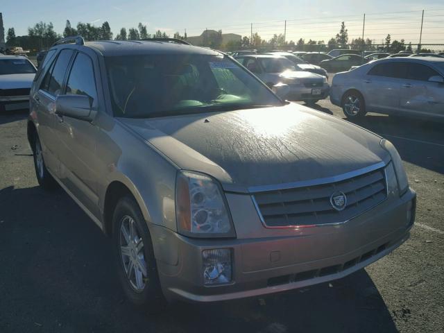 1GYEE637450146549 - 2005 CADILLAC SRX GOLD photo 1