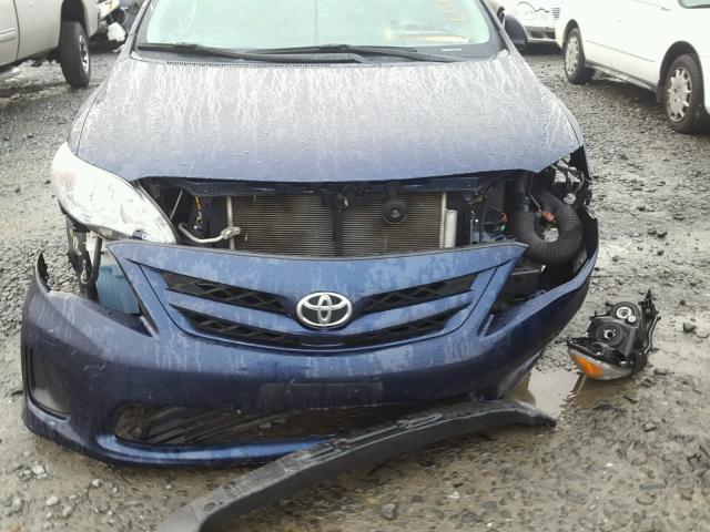 2T1BU4EE4CC847848 - 2012 TOYOTA COROLLA BA BLUE photo 9