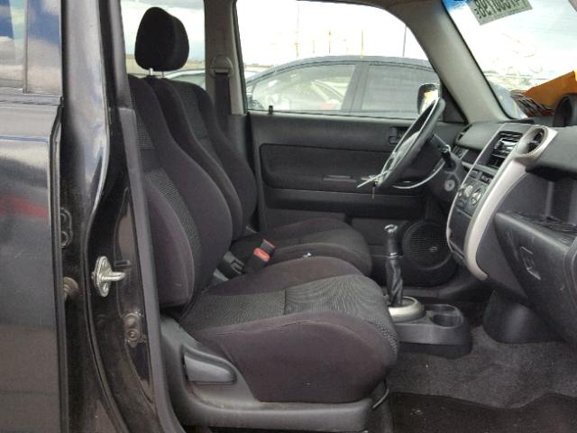 JTLKT334650189703 - 2005 TOYOTA SCION XB 黑色 照片 5