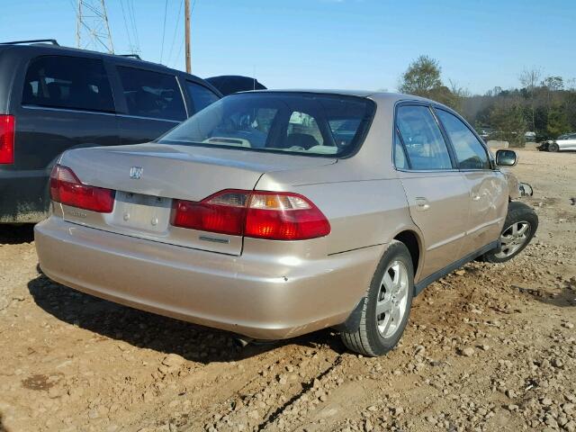 1HGCG6695YA132308 - 2000 HONDA ACCORD SE GOLD photo 4