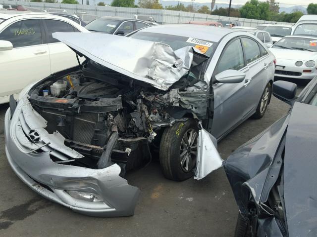 5NPEB4AC5DH685203 - 2013 HYUNDAI SONATA GLS SILVER photo 2