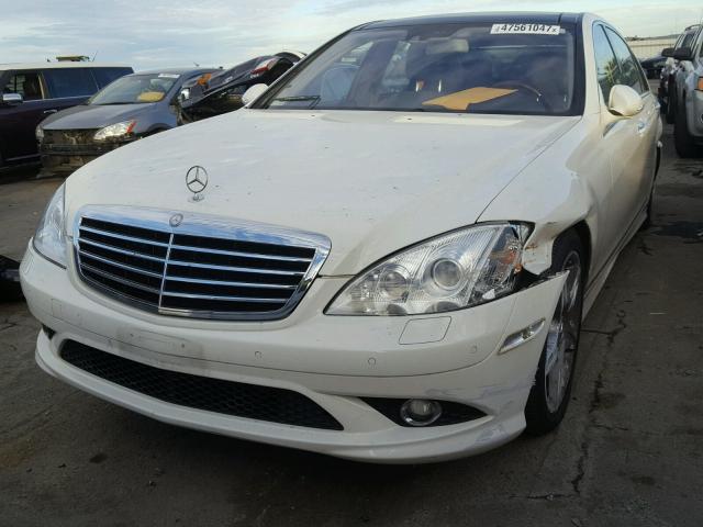 WDDNG71X97A140774 - 2007 MERCEDES-BENZ S 550 WHITE photo 2