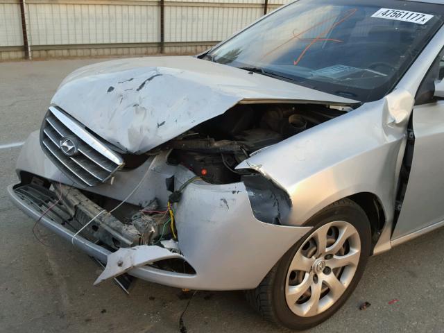 KMHDU4AD4AU835300 - 2010 HYUNDAI ELANTRA BL SILVER photo 9