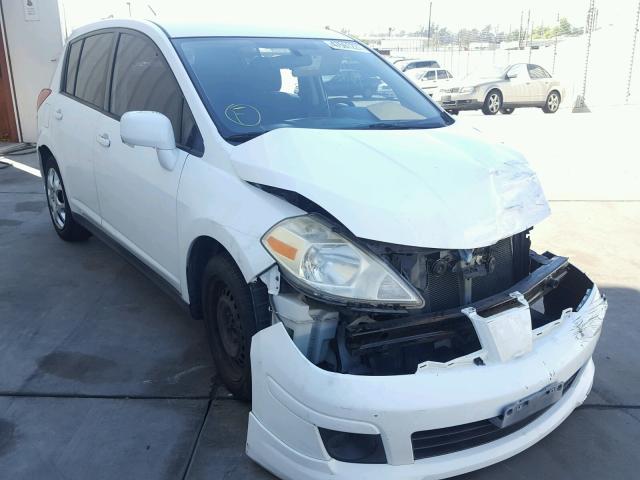 3N1BC13E18L390105 - 2008 NISSAN VERSA S WHITE photo 1