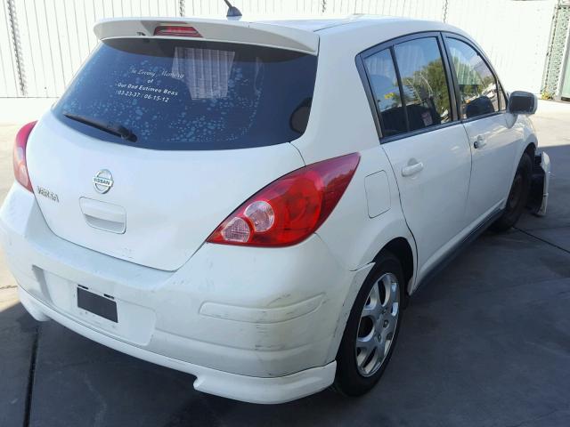 3N1BC13E18L390105 - 2008 NISSAN VERSA S WHITE photo 4