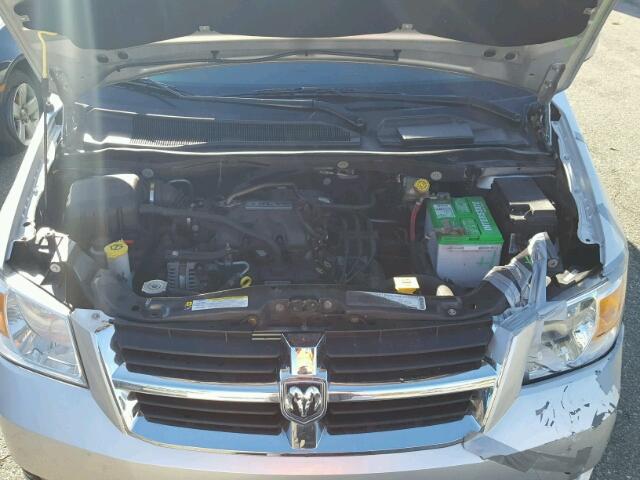 2D4RN5D15AR131346 - 2010 DODGE GRAND CARA SILVER photo 7