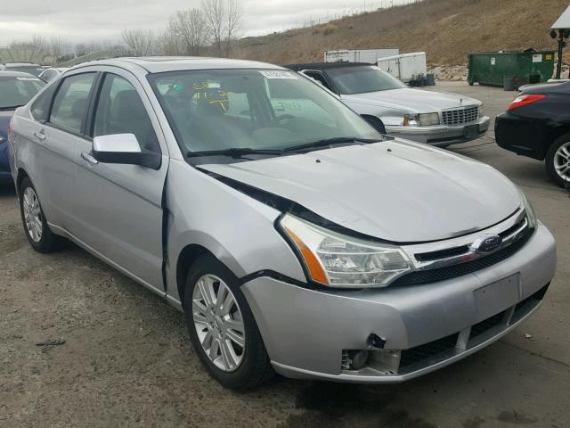 1FAHP3HN7AW136985 - 2010 FORD FOCUS SEL SILVER photo 1