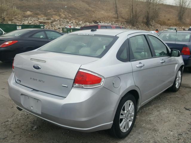 1FAHP3HN7AW136985 - 2010 FORD FOCUS SEL SILVER photo 4