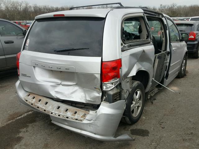 2D4RN3DG5BR786925 - 2011 DODGE GRAND CARA SILVER photo 4