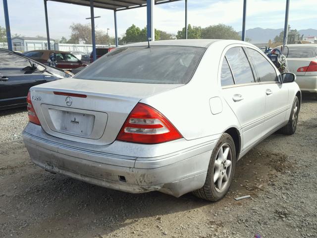 WDBRF64J11F041892 - 2001 MERCEDES-BENZ C 320 GRAY photo 4