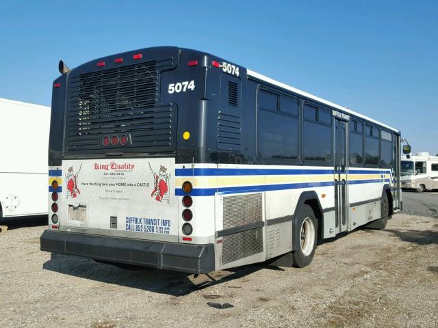 15GCB211451112708 - 2005 GILLIG TRANSIT BU WHITE photo 4