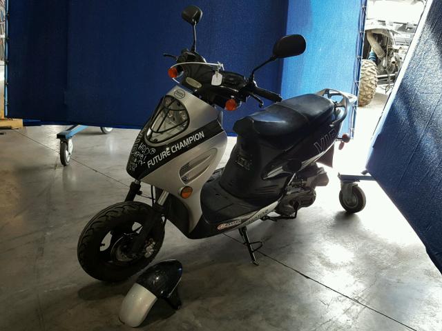 L9NTEACTXH1050227 - 2017 TAO SCOOTER BLACK photo 2