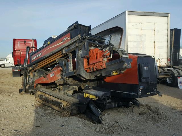 CMWAT30XKD0000060 - 2013 DITCH WITCH TRENCHER ORANGE photo 3