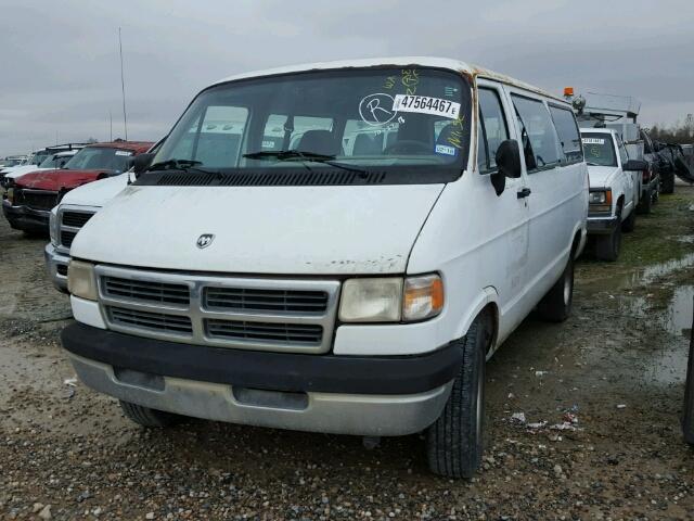 2B5WB35ZXVK564007 - 1997 DODGE RAM WAGON WHITE photo 2