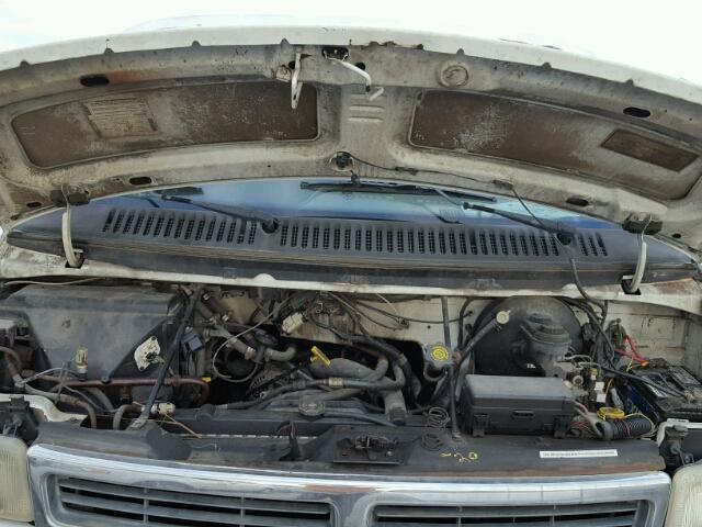 2B5WB35ZXVK564007 - 1997 DODGE RAM WAGON WHITE photo 7