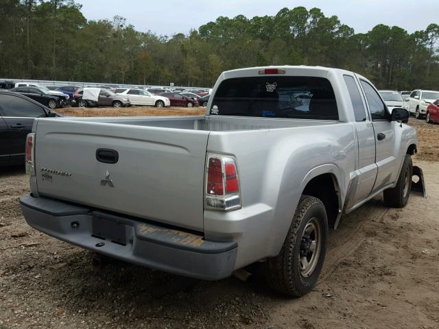 1Z7HC22K18S609624 - 2008 MITSUBISHI RAIDER LS SILVER photo 4