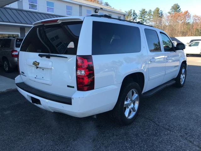 1GNSCJE07BR106000 - 2011 CHEVROLET SUBURBAN WHITE photo 4