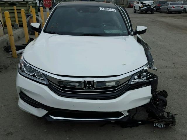 1HGCR2F62GA156122 - 2016 HONDA ACCORD SPO 白色 照片 9